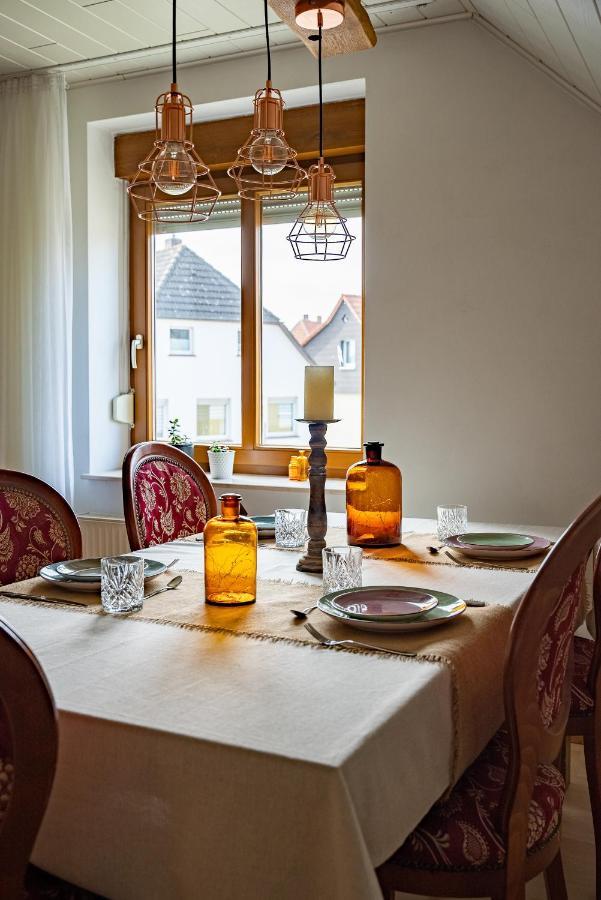 Grosse Ferienoase Mit Burgbergblick Lägenhet Bevern  Exteriör bild